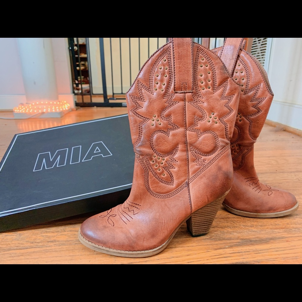 MIA Girl Heeled Cowgirl Boots